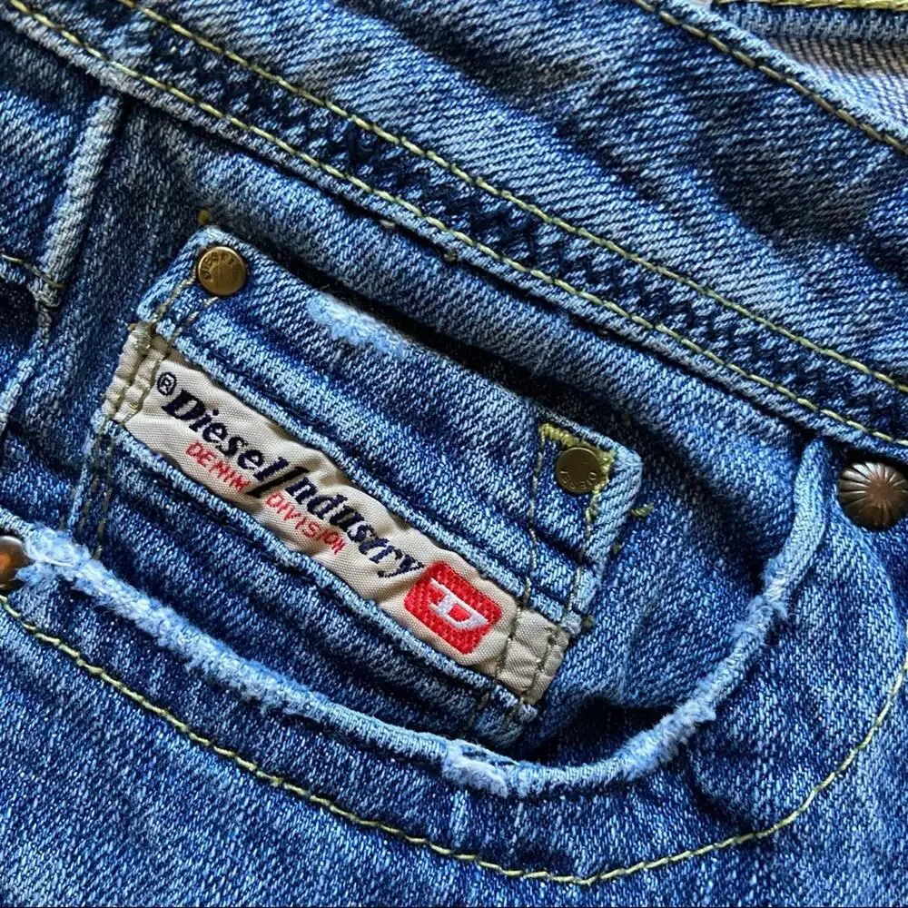 Diesel Women Lowky Jeans Straight Leg Size 28 - Picture 5 of 11